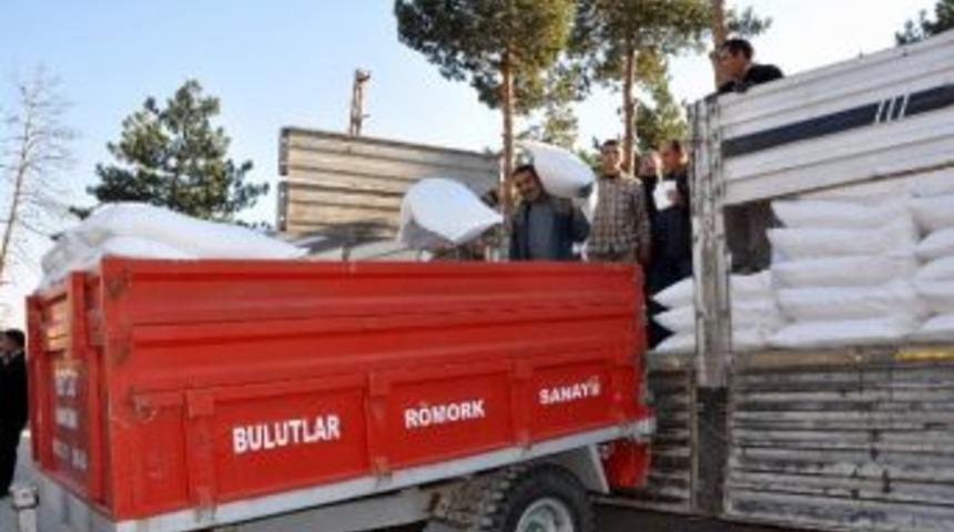 Şeker Pancarı &Uuml;reticilerine Şekerleri Dağıtıldı