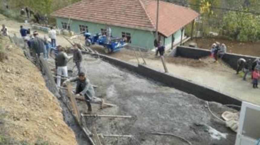 Ereğli'de, Cemevi Ve Okul Binası K&ouml;yl&uuml;ler Tarafından Onarılıyor
