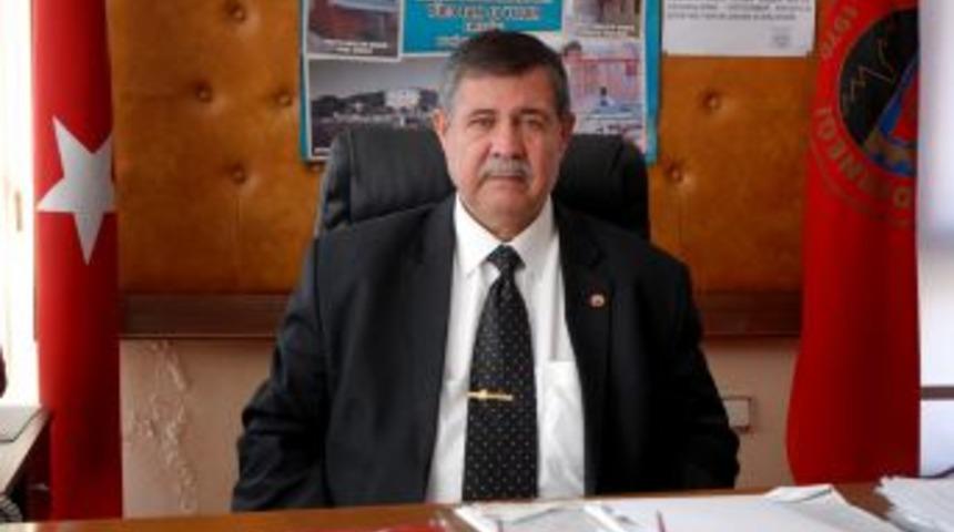 Emeklilerden Hastane Fark &Uuml;cretine Tepki