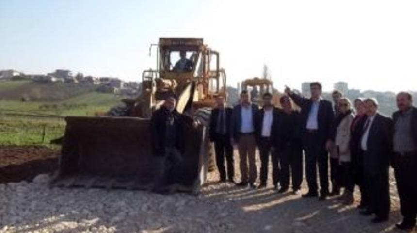 Mudanya K&ouml;ylerinde Yol &Ccedil;alışmaları Devam Ediyor