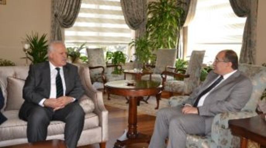 Tarsim Y&ouml;netiminden Vali Savaş'a Ziyaret