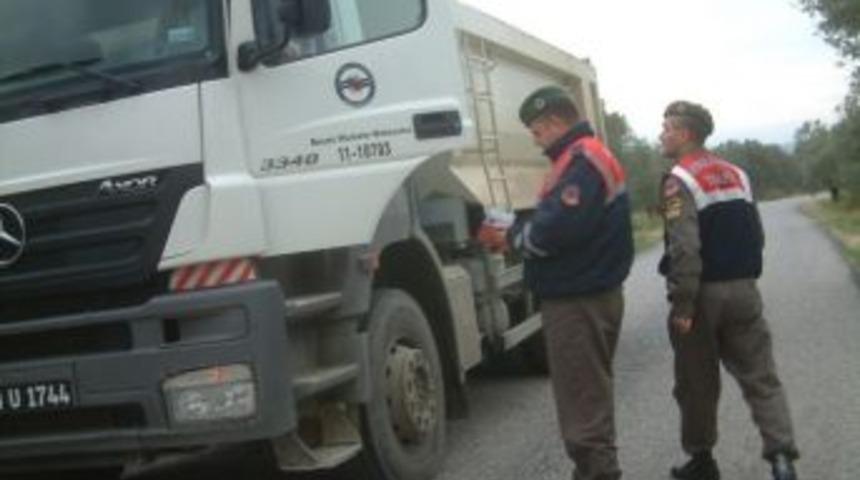 Yolları Bozan Kamyonlara Denetim