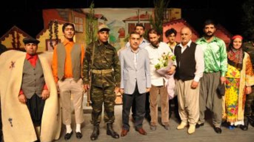 Y&uuml;reğir&rsquo;de Tiyatro G&uuml;nleri Başladı