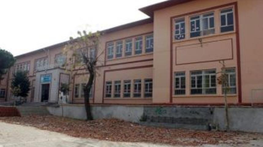 Alaşehir’in Tarihi Okulu Bakıma Alındı