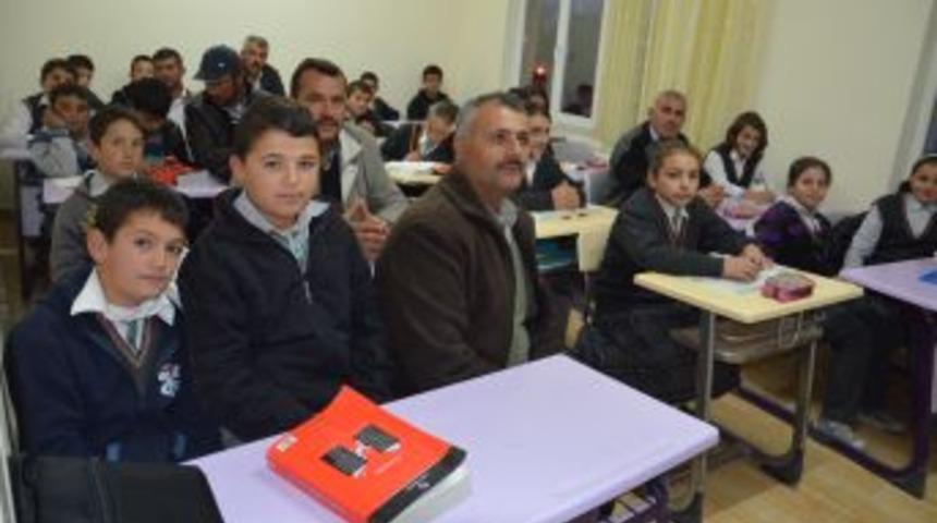 'Okuma Salonumuzu Kapatmayın Geleceğimizi Karartmayın'