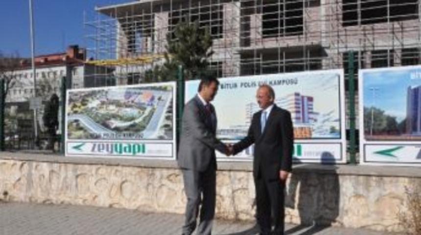 Vali Yurdakul, Polisevi Kamp&uuml;s&uuml; İnşataatını İnceledi