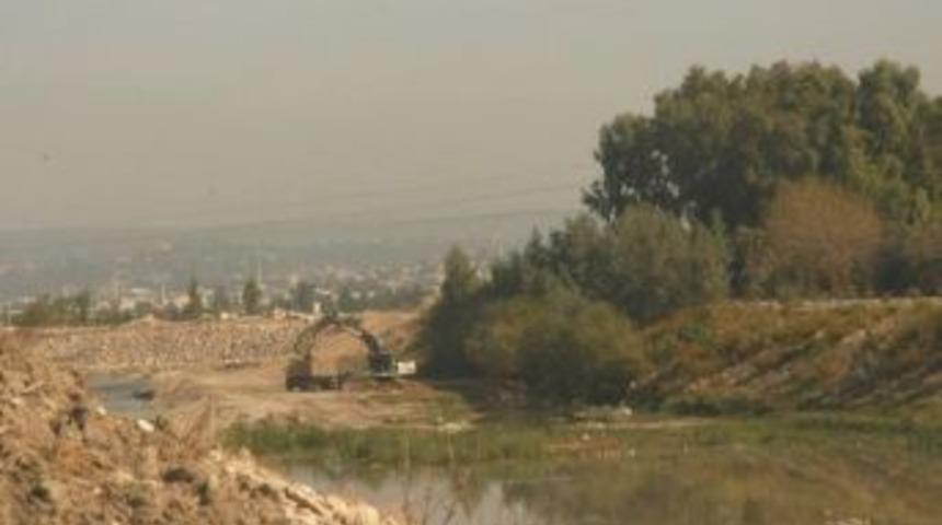 Akarsu Yatağından İzinsiz Kum Alan Belediye Ara&ccedil;larına Jandarma Baskını