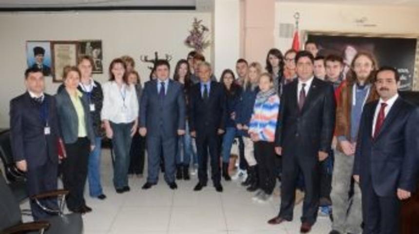 Avrupalı &Ouml;ğrenciler Ekin&ouml;z&uuml;&rsquo;nde