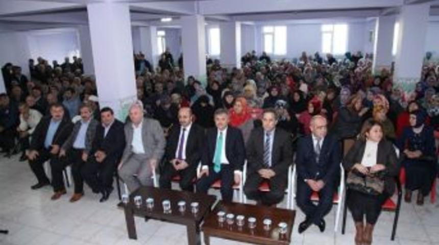 D&ouml;ngeloğlu; "ailesini &Ccedil;ok Seven Peygamberin &Uuml;mmetiyiz"