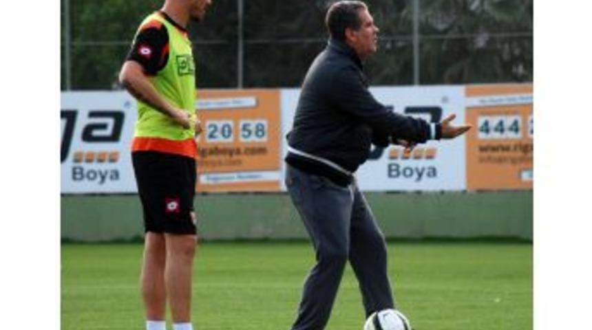 Adanaspor'da Samsun Ma&ccedil;ının Hazırlıkları S&uuml;r&uuml;yor