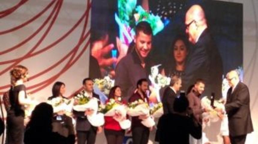 Halı Tasarım Yarışmasında 3. Oldu