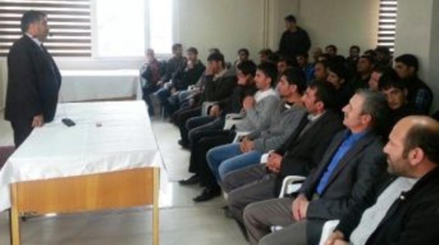 Başkan Atan Gen&ccedil;lerle Biraraya Geldi