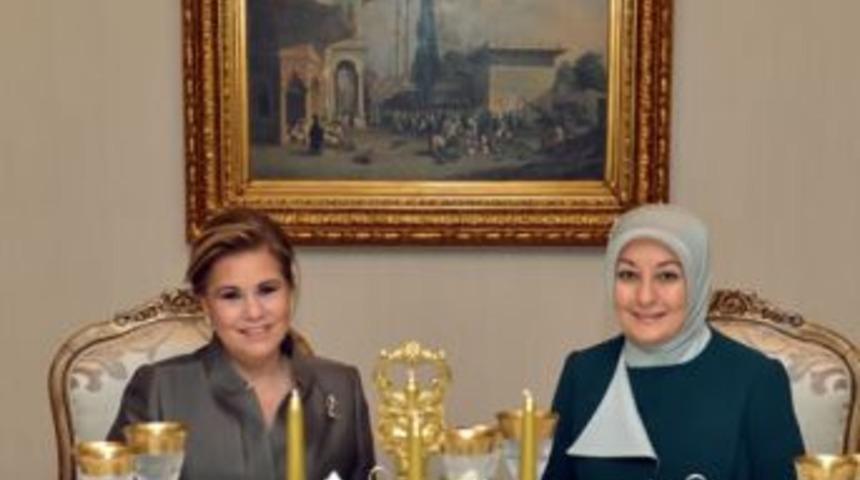 First Lady, B&uuml;y&uuml;k D&uuml;şes'e &Ccedil;ankaya K&ouml;şk&uuml;&rsquo;n&uuml; Gezdirdi
