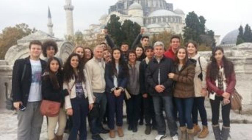 Lise &Ouml;ğrencilerinden İstanbul'da &Uuml;niversite Turu