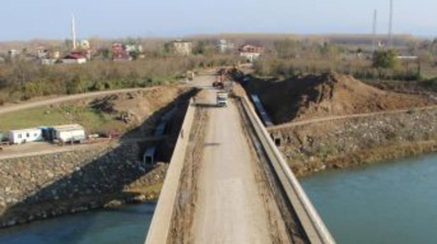 &Ccedil;arşamba&rsquo;da 4. K&ouml;pr&uuml; Bağlantı Yolları A&ccedil;ılıyor