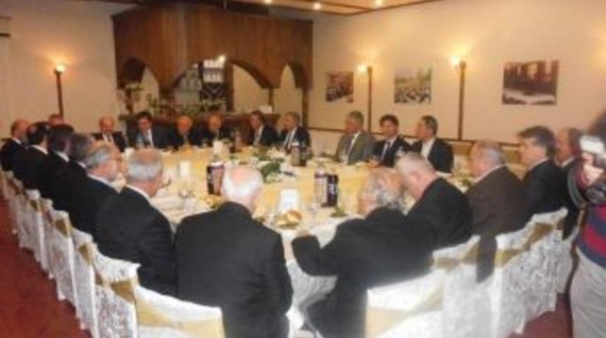 Karab&uuml;k İktisadi Kalkınma Vakfı Danışma Kurulu Toplantısı Yapıldı