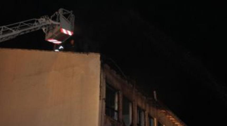 Keresteler Yandı Okula Sı&ccedil;radı