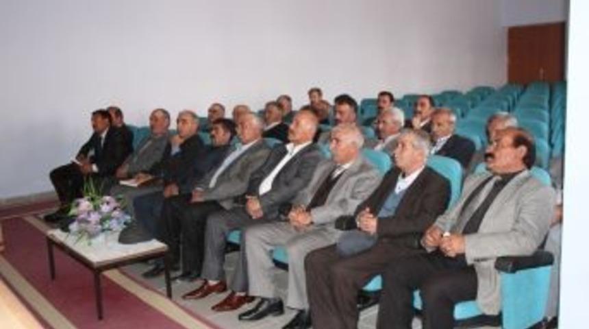 Kaymakam Özbek Köy Muhtarlarının Sorunlarını Dinledi