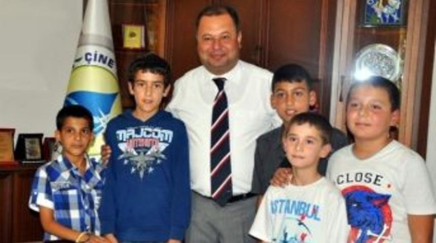 Başkan Din&ccedil;er&rsquo;in &Ccedil;ocuk Hakları G&uuml;n&uuml; Mesajı