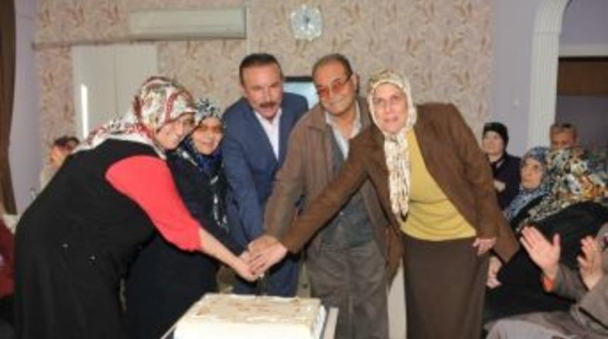 Emekliler Doğum G&uuml;nlerini &Ccedil;ok Sevdi