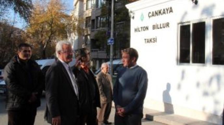 Hilton Taksi Durağı Yenilendi