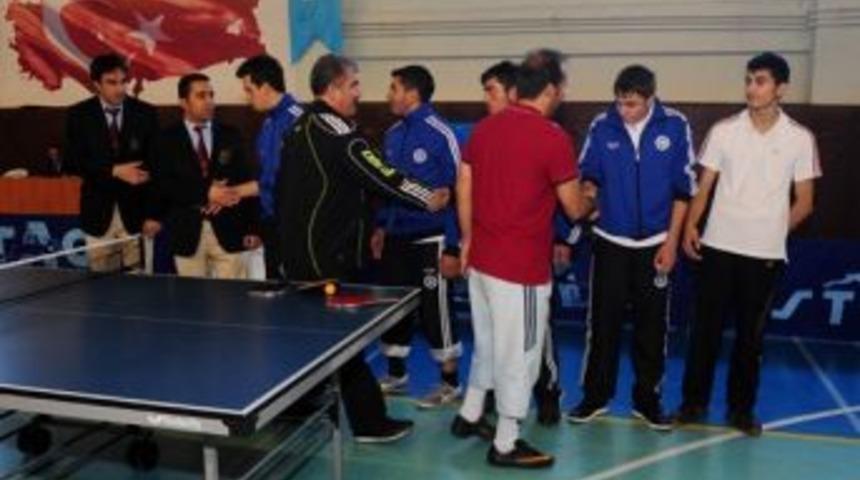Et&uuml; Masa Tenisi Turnuvasına Galibiyetle Başladı