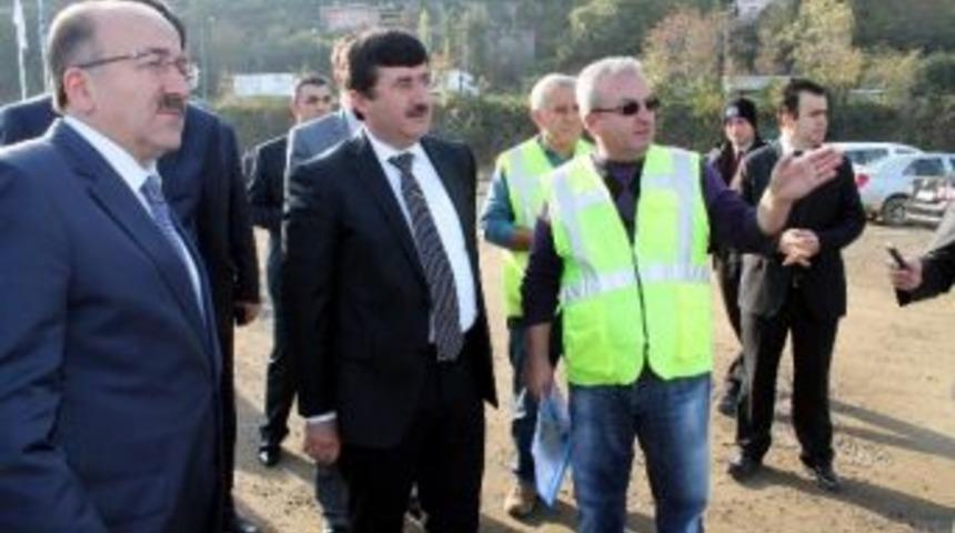 Başbakan'ın Temelini Atacağı Trabzon Akyazı Stadyumu İnşaatında Vali Öz Ve Başkan Gümrükçüoğlu İncelemelerde Bulundu