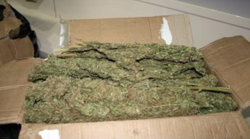 Adana'da 30.6 Kilo Uyuşturucu Ele Ge&ccedil;irildi