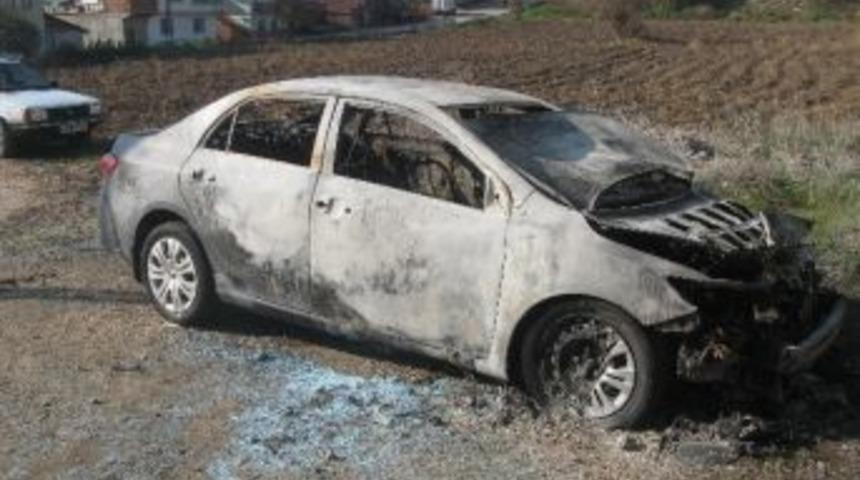 Park Halindeki Otomobil Kundaklandı İddiası