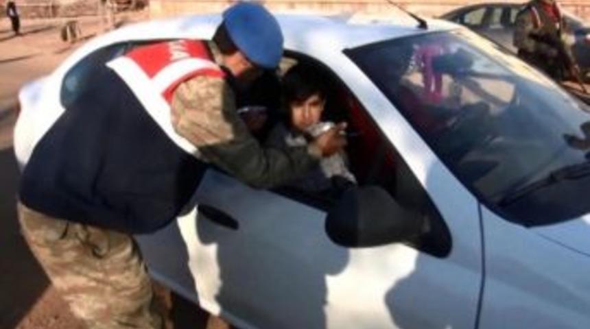 Jandarma Ekiplerinden Yolculara Aşure İkramı