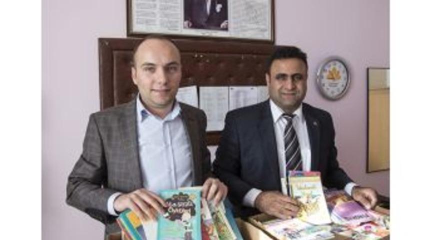 Kitaplarla Kardeşlik K&ouml;pr&uuml;s&uuml; Kurdular