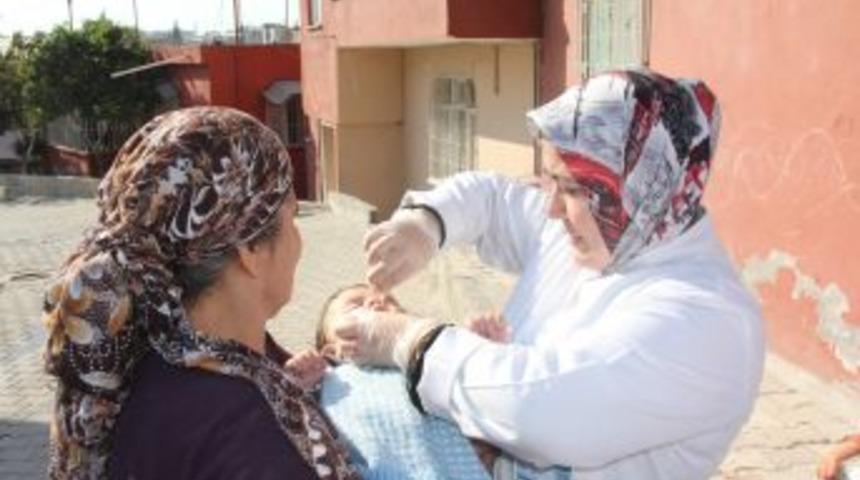 Suriyeli &Ccedil;ocuklara Aşı Yapmak Isteyen Ekipler Dil Sorunu Yaşıyor