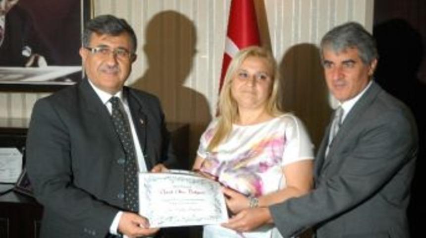 &Ouml;rnek Okur Kitaplarla D&uuml;nyayı Gezmiş