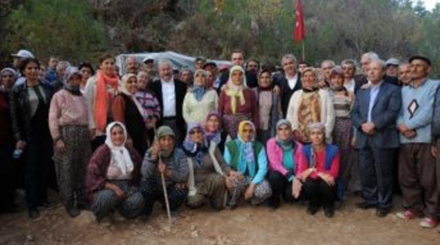 Başkan Akaydın&rsquo;dan Ahmetler K&ouml;y&uuml;n&uuml;n Hes Eylemine Destek