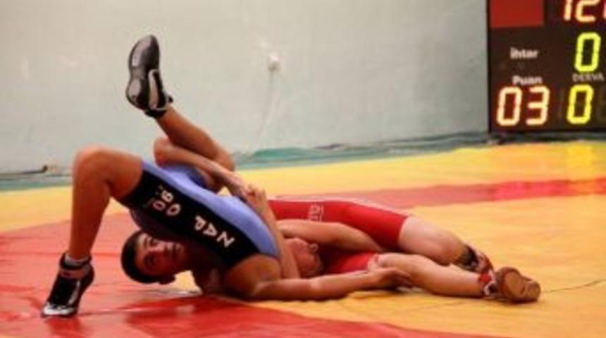 G&uuml;reş&ccedil;iler, T&uuml;rkiye Şampiyonasına Hazır