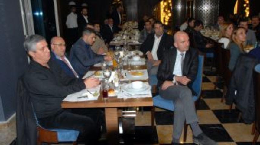 'Ka&ccedil;ak Turizm Nedeniyle Her Yıl 15 Milyar Dolar Vergi Kaybı Yaşanıyor'