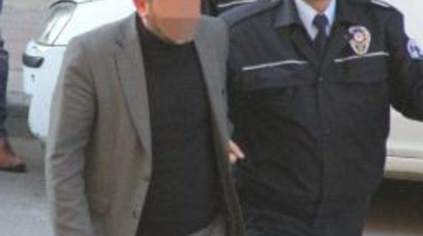 Ş&uuml;phe &Uuml;zerine Tabancayla Yakalandı