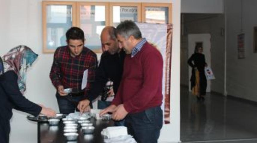 İstasyon, 500 &Ouml;ğrenciye Aşure Dağıttı