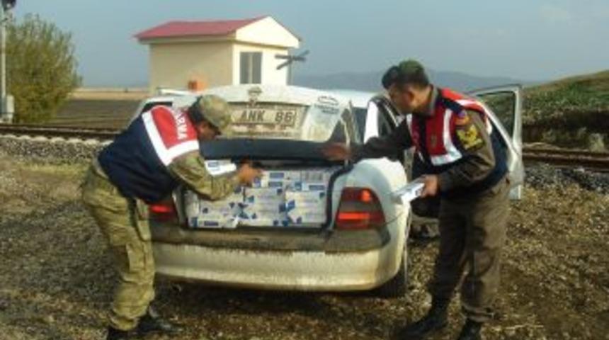T&uuml;rkoğlu Jandarması 998 Koli Ka&ccedil;ak Sigara Ele Ge&ccedil;irdi