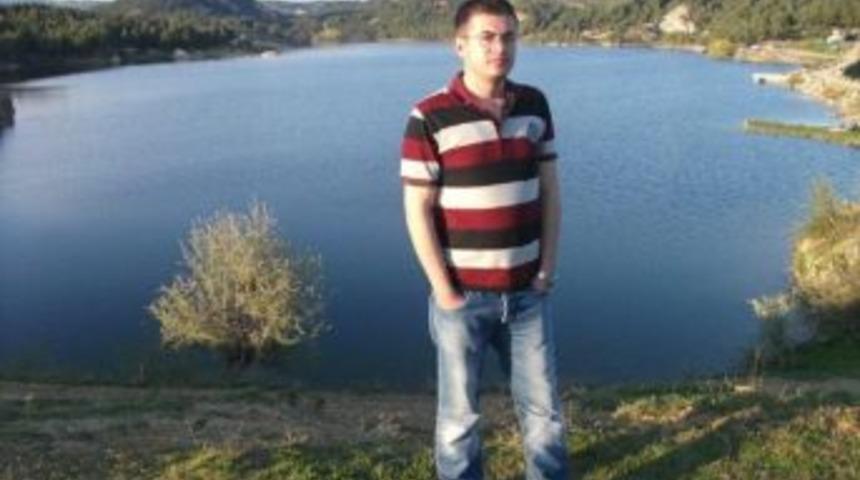 Menenjit Hastalığına Yenik D&uuml;şen Gen&ccedil; &Ouml;ğretmen Toprağa Verildi