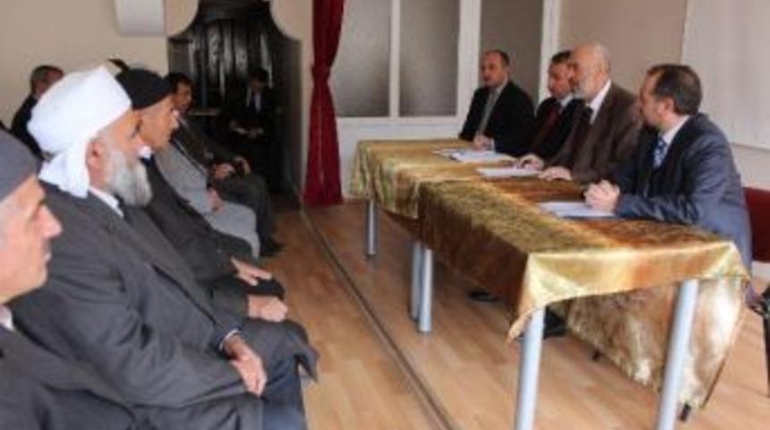 İl M&uuml;ft&uuml;s&uuml; Arvas Gevaş&rsquo;ı Ziyaret Etti