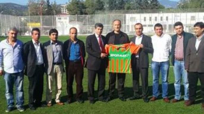 Kozan Belediyespor, Demirovi&ccedil; Ile Yola Devam Edecek