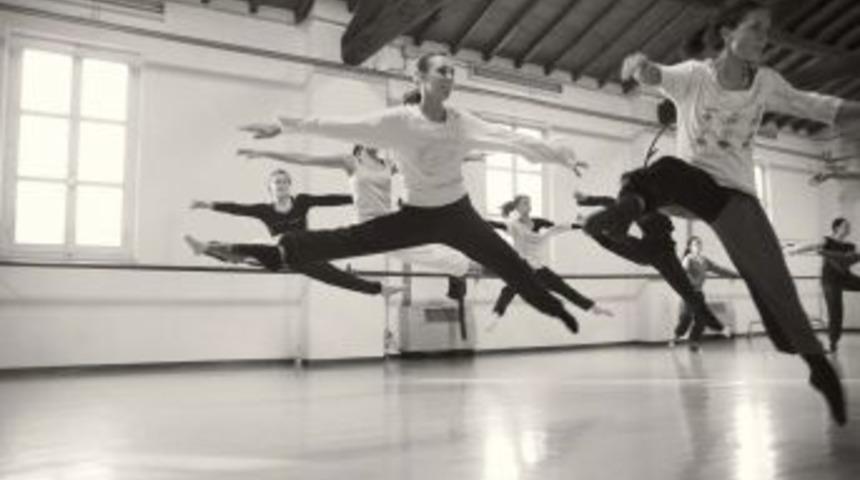 Denizli Belediyesi Pazaryeri Altına Dans Salonu Yapıyor