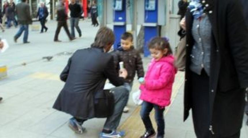 D&uuml;nya &Ccedil;ocuk Hakları G&uuml;n&uuml;