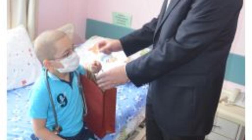 D&uuml;nya &Ccedil;ocuk Hakları G&uuml;n&uuml; Kutlandı