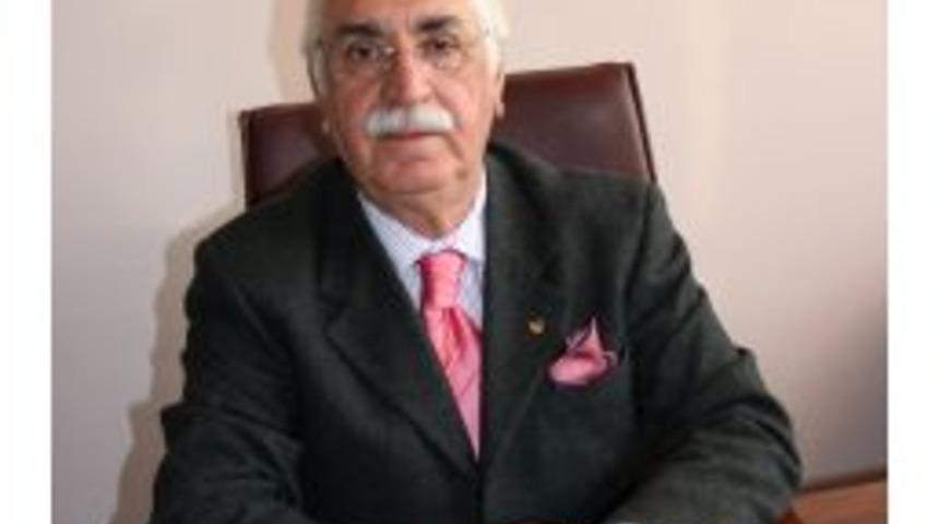 Hacıey&uuml;poğlu: Dershanelerin Kapatılması Anayasa Aykırı