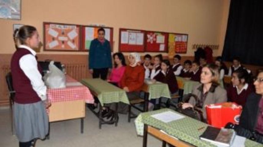 Ardahan&rsquo;da D&uuml;nya &Ccedil;ocuk Hakları G&uuml;n&uuml; Kutlandı