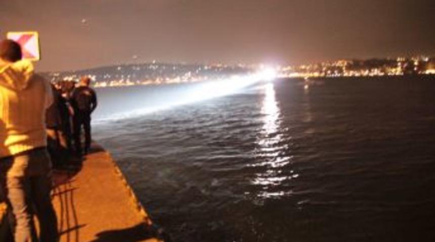 Beykoz&rsquo;da denize u&ccedil;an minib&uuml;sten sağ &ccedil;ıktı