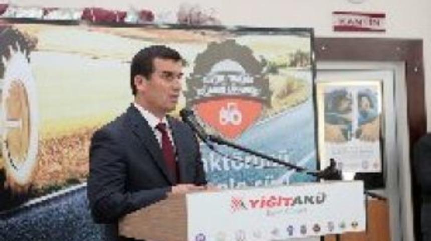 &Ccedil;ift&ccedil;ilere trakt&ouml;r semineri