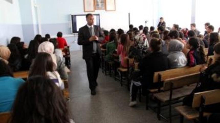Liselerde Ter&ouml;rden Korunma Yolları Anlatılıyor